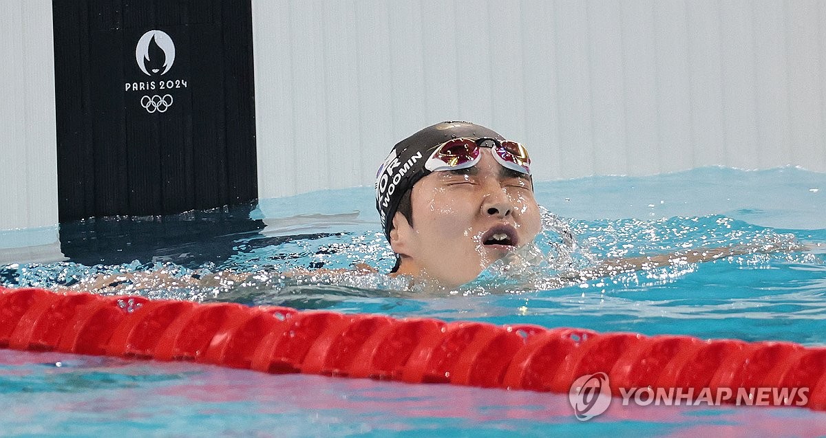 3分钟闪击！莫伦特带球入场，莱切1-0领先蒙扎