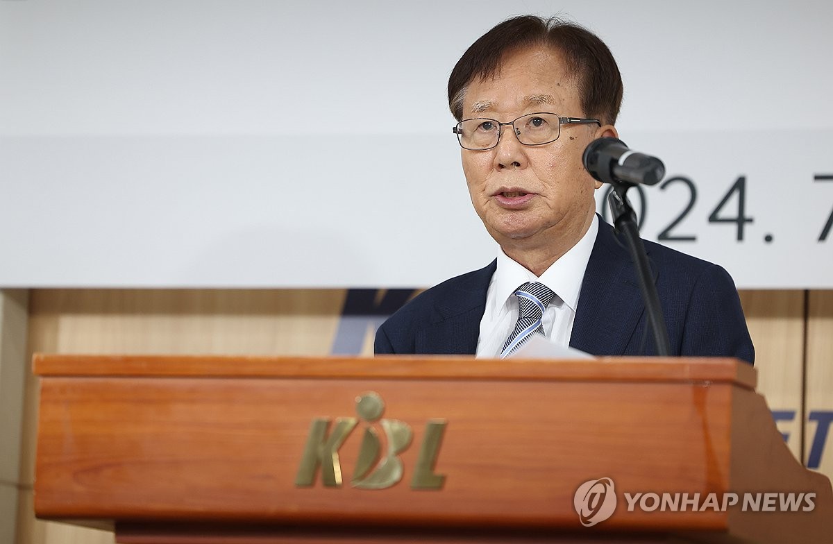 德里赫特盛赞范尼：他对球队很有价值 我希望他留下