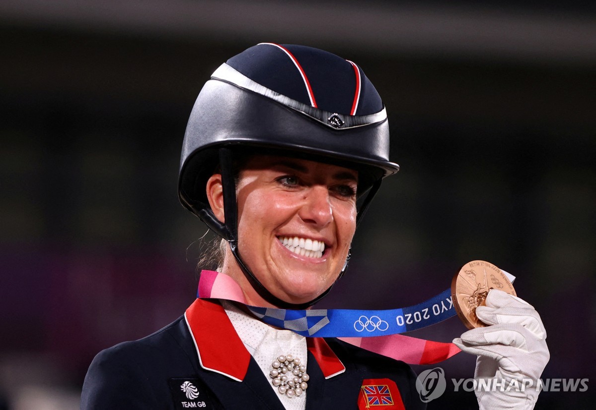 西甲-姆巴佩首发维尼修斯点射 皇马1-1客平拉帕3轮1胜2平